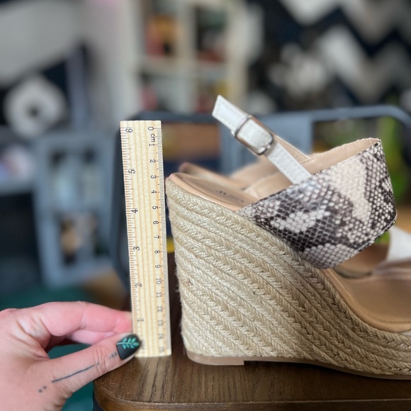 Snake Espadrille Wedge Sandals NWOT - Picture 3 of 4